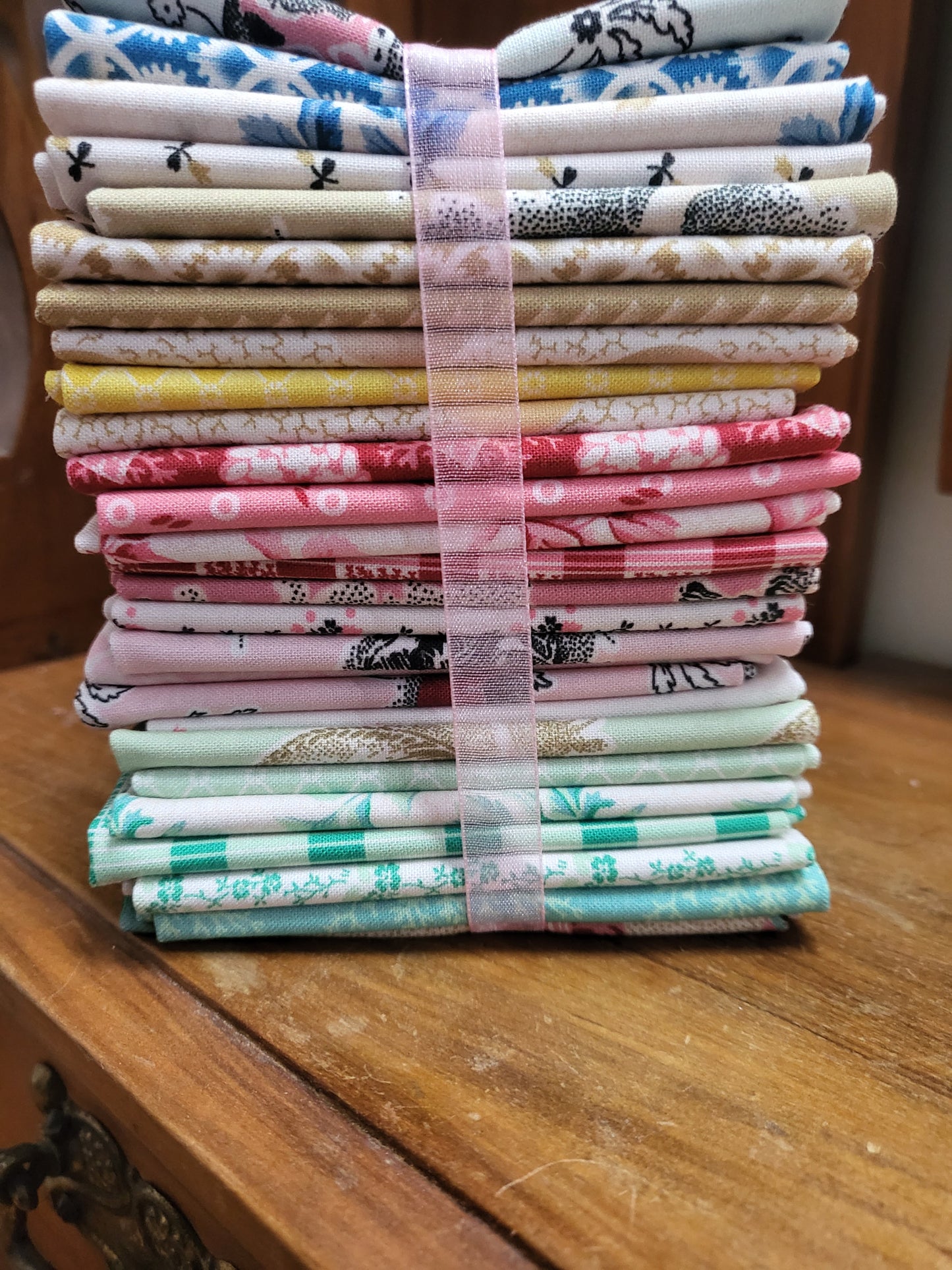 Elephant and Castle Fat 1/8 Bundle by Deborah Dorward