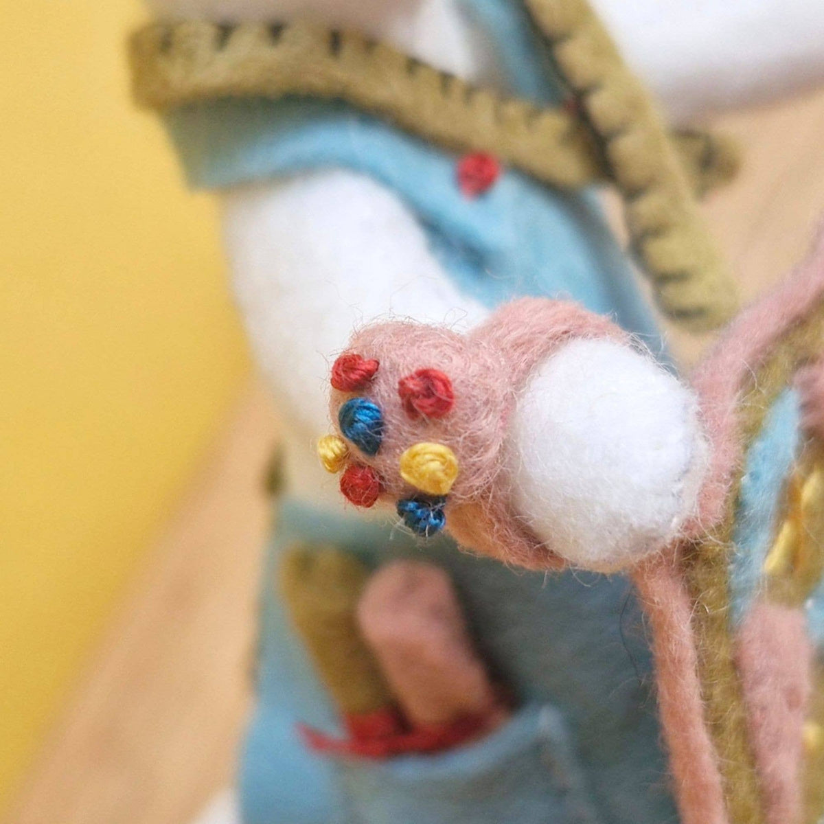 Little Mouse Makes a Quilt Felt Craft Mini Kit:
