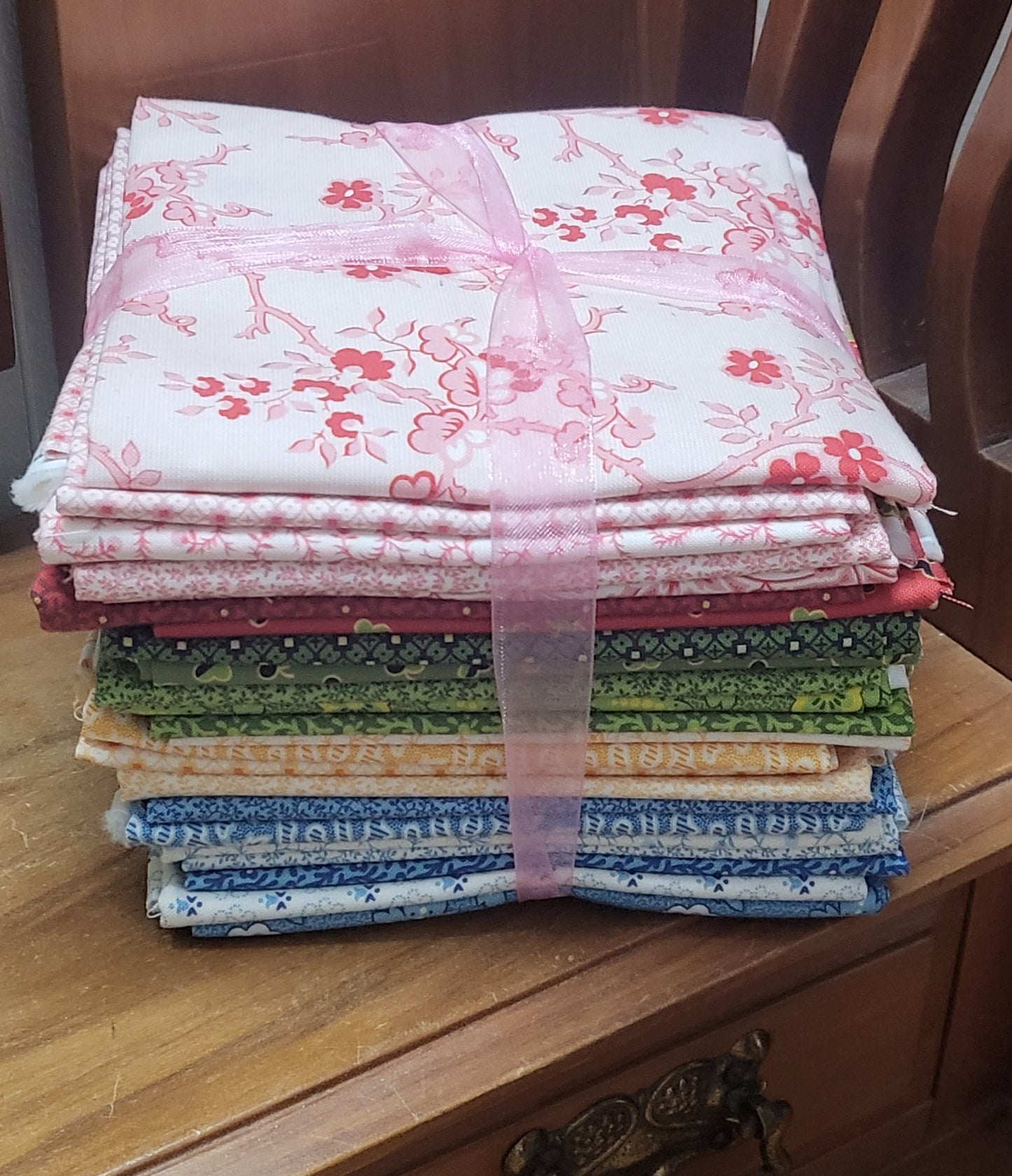 Sallys Stitches Fat 1/4 Bundle (23 x 1/4's)