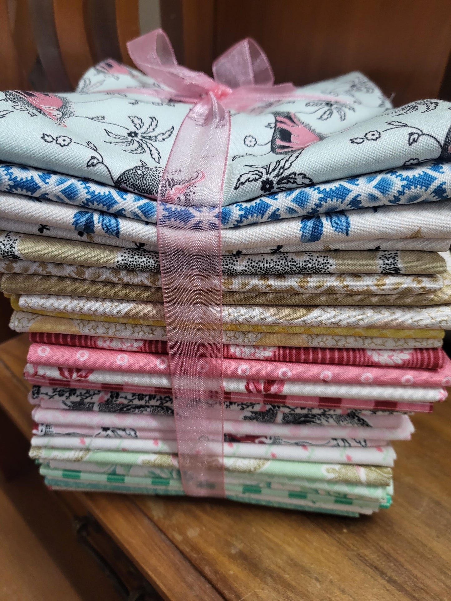 Elephant and Castle Fat 1/4 Bundle by Deborah Dorward